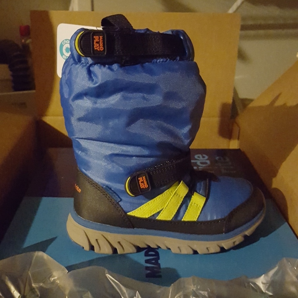 Brand New with tags Stride Rite Snoots